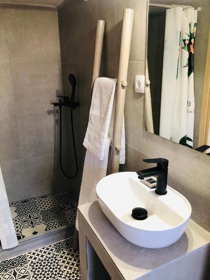 Solo Traveler Apartment แอร์มูโปลี ภายนอก รูปภาพ